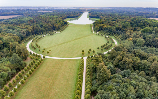 Grand Canal et Château (depuis le parc)