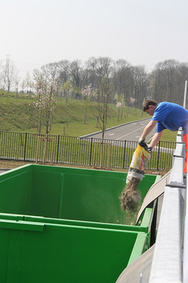 Des cubes à piles pour faciliter le tri - Versailles Grand Parc